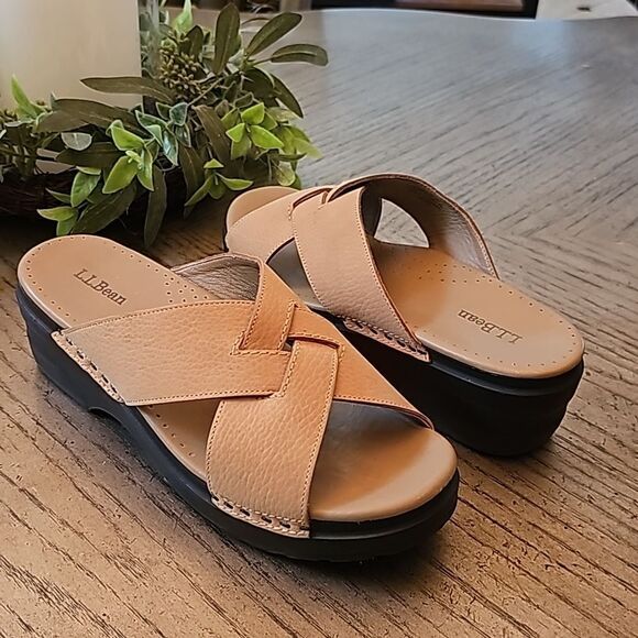 L.L. Bean tan leather sandals size 8 new condition - Picture 1 of 10